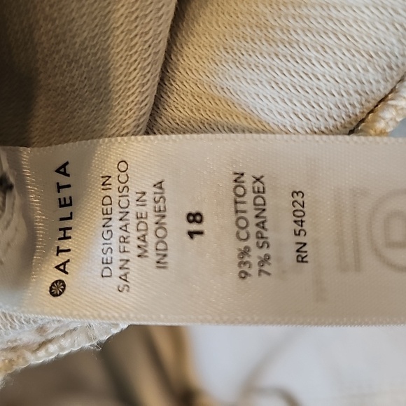 Athleta Cream Farallon Heathered Wide Crop - Picture 8 of 9